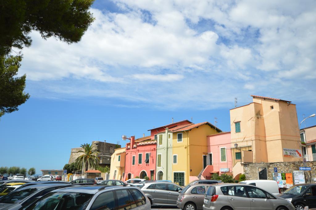Riva Beach Apartment Riva Ligure Dış mekan fotoğraf